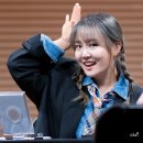 241208 윤하 7집 리패키지 &lt;GROWTH THEORY:Final Edition&gt; 발매 기념 마지막 팬사인회 - 후즈팬