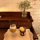 비커밍로즈 | [수원/수원역] 디저트 카페 <포트웰브> - 크리스마스 대형 트리가 5개! 크리스마스 분위기의 영화 속에...