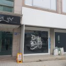 네모박스 | [대명동 카페 리모델링] 공간을 한층 넓어 보이게! '힌지 일체형 양개 가네모도어' 시공 후기