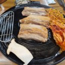진짜무쇠솥뚜껑삼겹살상돈