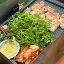 옥탑방 | 구산역 맛집, 옥탑방 미나리 삼겹살 후기(feat. 비오는날)