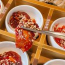 종각역 맛집 | 하얀고래 + 젓갈12첩에 수육 한 점 올려, 한입 가득 바다의 진미!