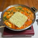 땅스부대찌개우두점