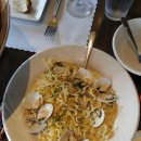 Linguine with clam Sauce and Sourdough 이미지