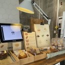 커피앤드 - 고양시 덕양구 삼원로 83 | 전주 중화산동 카페 추천 | 구식 커피앤드링스 후기 | 땅콩크림플랫·멜팅 티라미수 맛집