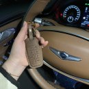 스마트자동차서비스 | 현대자동차 제네시스 GV70 브로그앤머로우 스마트키케이스, 브라운 가죽 실사용후기(+각인, 색상)