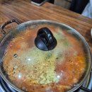 생돼지 김치찌개 생삼겹 이미지