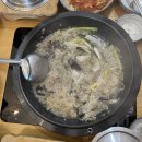 굴뚝능이버섯백숙 이미지