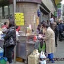 줄서야만 먹을 수 있는 남대문 시장의 명물..야채호떡 이미지