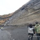 제주 수월봉 화산쇄설층 이미지