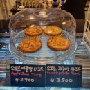 구월동 카페 층마다 인테리어 분위기가 달라 포토스팟 명소인&#34;Nowhere But Here&#34;