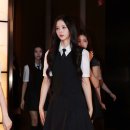 지우