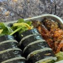 서해김밥 | 종로구 광장 시장 팝업스토어 제철 맞은 김밥 추천 서해 활쭈꾸미와 미나리 김밥 이색 김밥 후기