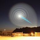 블랙홀? UFO?…하늘에 ‘미스터리’ 광선 이미지