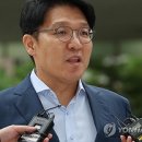 [속보] ‘李대통령 피습사건’ TF, ‘테러 미지정’ 김상민 前 검사 압수수색 이미지