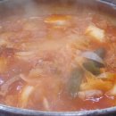 양푼생돼지김치찌개
