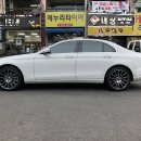 벤츠E220d 4matic에 AMG 스타일 19인치 휠 타이어 이미지