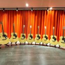 마음 울림 통기타 이미지