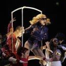 Hung Up (Live) - Madonna(더위를 날려 보내세요) 이미지