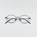 아웃오브프레임 이미지