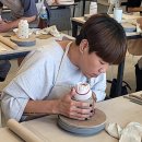 내 손으로 빚는 도자기 이미지
