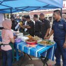 19/05/15 Malaysian Ramadan fasting trap - Municipal officers in southern Johor state reportedly posed as food stall operators to catch Muslims failing 이미지