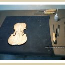 앞판 패치 수리작업 - 바이올린 수리 이미지