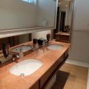 우드랜드 화장실 이미지