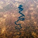 포르투갈에 있는 푸른 용의 강(Blue Dragon river)의 모습.jpg 이미지