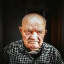 외모도 돈도 아니다.. 60살 넘어 사람들이 점점 떠나는 사람의 공통점 4가지 이미지