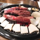 동네커피 앞 횡단보도 이미지