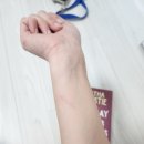 칠칠약국 | 다림질하다 팔 데였어요🔥 아즈렌 화상연고 사용 후기