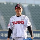 미소머금고 이미지