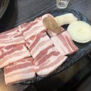 안도윤 냉동삼겹살 이미지
