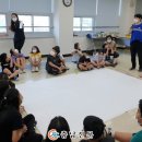 얘들아 도서관에서 놀자 이미지