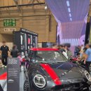 미니샵(mini’s) | 독보적 존재감! 부산모빌리티쇼를 뒤흔든 미니(MINI) 일렉트릭 썸머 에디션X컨트리맨 테일러드 실물 리뷰