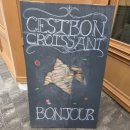 서초대로19길 42 | 거리 맛집] "쎄봉크루아상" 방배2호점 모카 크루아상 &amp; 커피 솔직후기 프랑스 감성 낭낭한 빵순이들의 성지