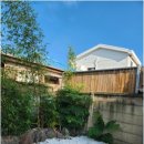 빨간 시골집 이미지