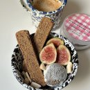 크로커다일 하양점 | 본격 빵만 먹고 가끔 고기 먹는 일상