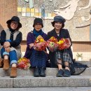 친구와 돌담길 이미지