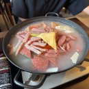 놀부부대찌개1철판1보쌈 이미지