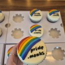 주문제작 커스텀 컵케이크 프레드앤샐리 후기: 기업 Pride 행사
