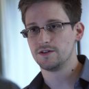 NSA whistleblower revealed as Edward Snowden 이미지