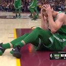 [혐오주의] NBA 보스턴 헤이워드 발목골절 부상장면.gif 이미지