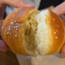 밀로브레드 | [영등포구청] 작은 동네 빵집, 숨어있는 소금빵 장인의 밀로브레드 방문 후기