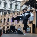 [베니스 세바] 한국의 가수`김장훈`이 베네치아 카니발축제에서 `아리랑`을 부르다! 이미지