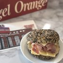 오렌지와 연필 앞 | [수원 카페] 오렌지베이글 : 수원역 대형 베이커리 카페 디저트 맛집 수원 가볼만한 곳 추천