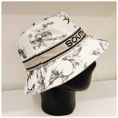 더 리얼사우스 | 가을 필드룩을 완성한 사우스케이프 여성 벙거지 모자 직접 착용해본 리얼 후기