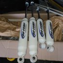 에이티커스텀
