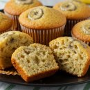 맛있는 빵과 달콤 디저트 이미지